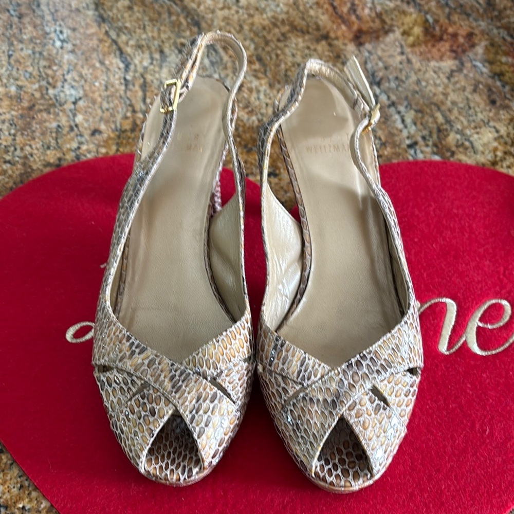 White House Black Market Tan Heels with Slingback and Bow Detail